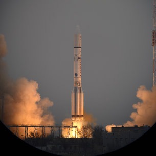 ExoMars_2016_liftoff_medium