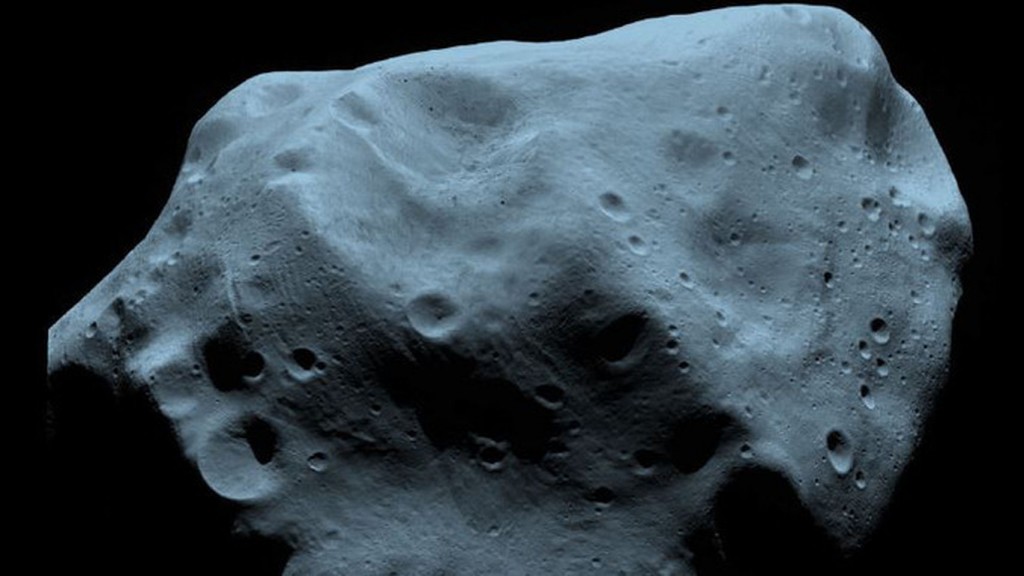 superficie-crateres-asteroide-Lutetia_129747964_5904382_1706x960